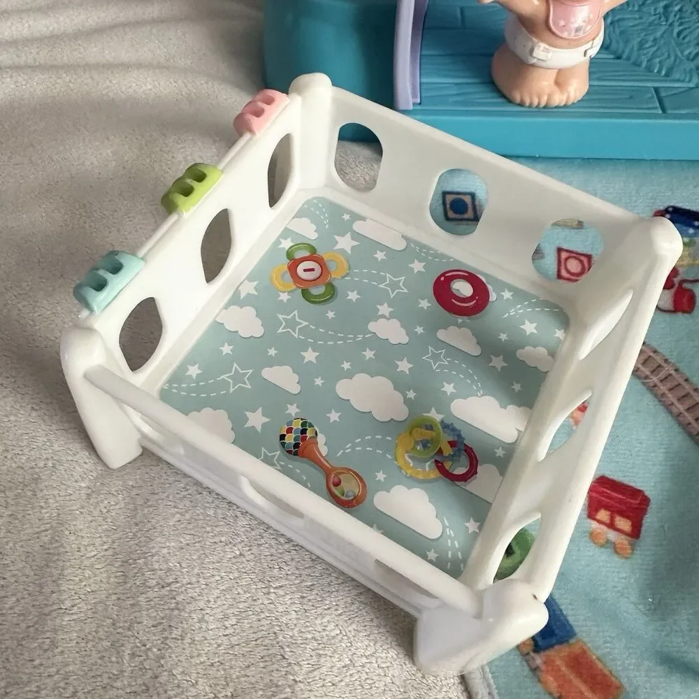 Fisher Price Little People Cuddle and Play Nursery Babies Baby Figures Crib 2019
